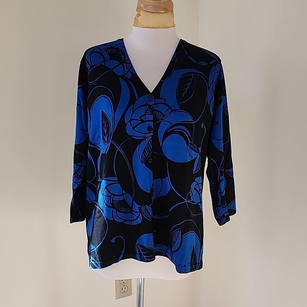 Sandra Woman size 1X blue black printed silk blend button down cardigan